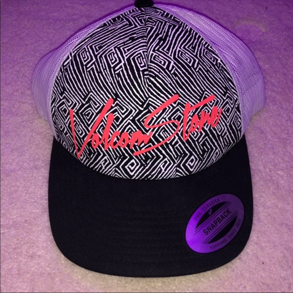 Volcom Hat - Picture 1 of 1